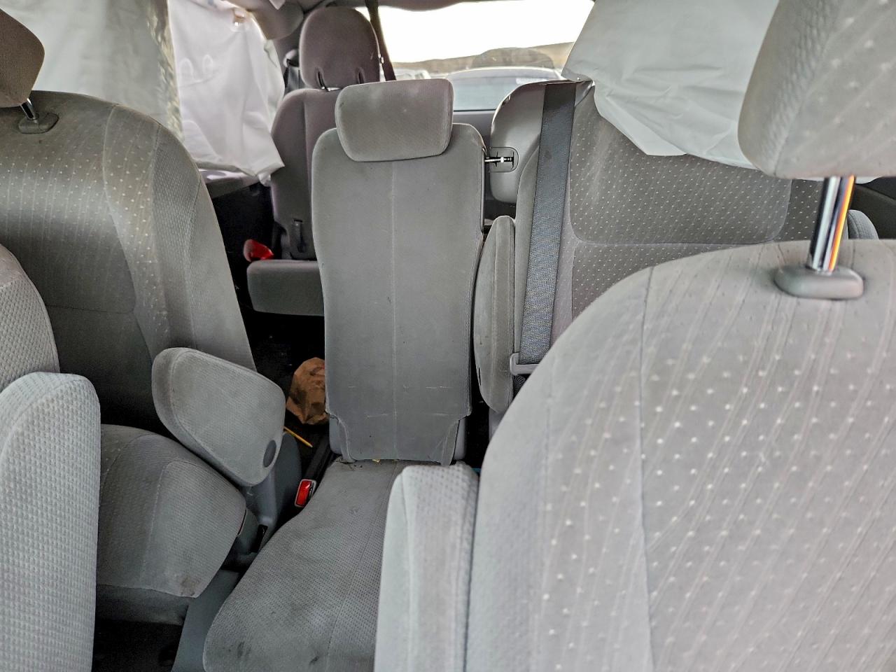 Lot #3318318880 2018 TOYOTA SIENNA LE