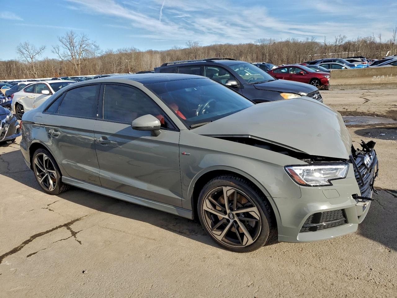 AUDI A3 S-LINE PREMIUM