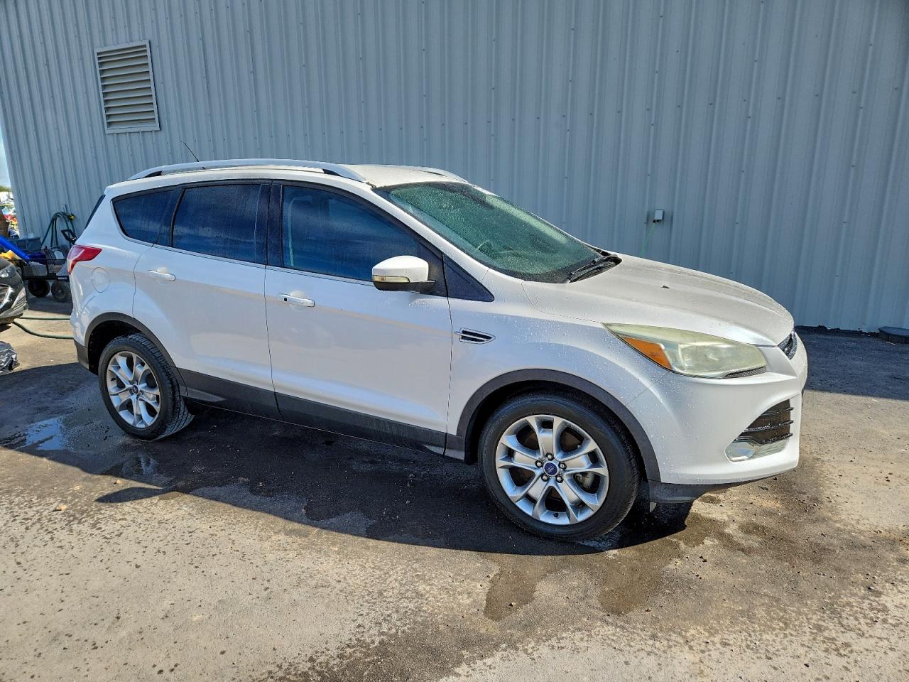 FORD ESCAPE TITANIUM