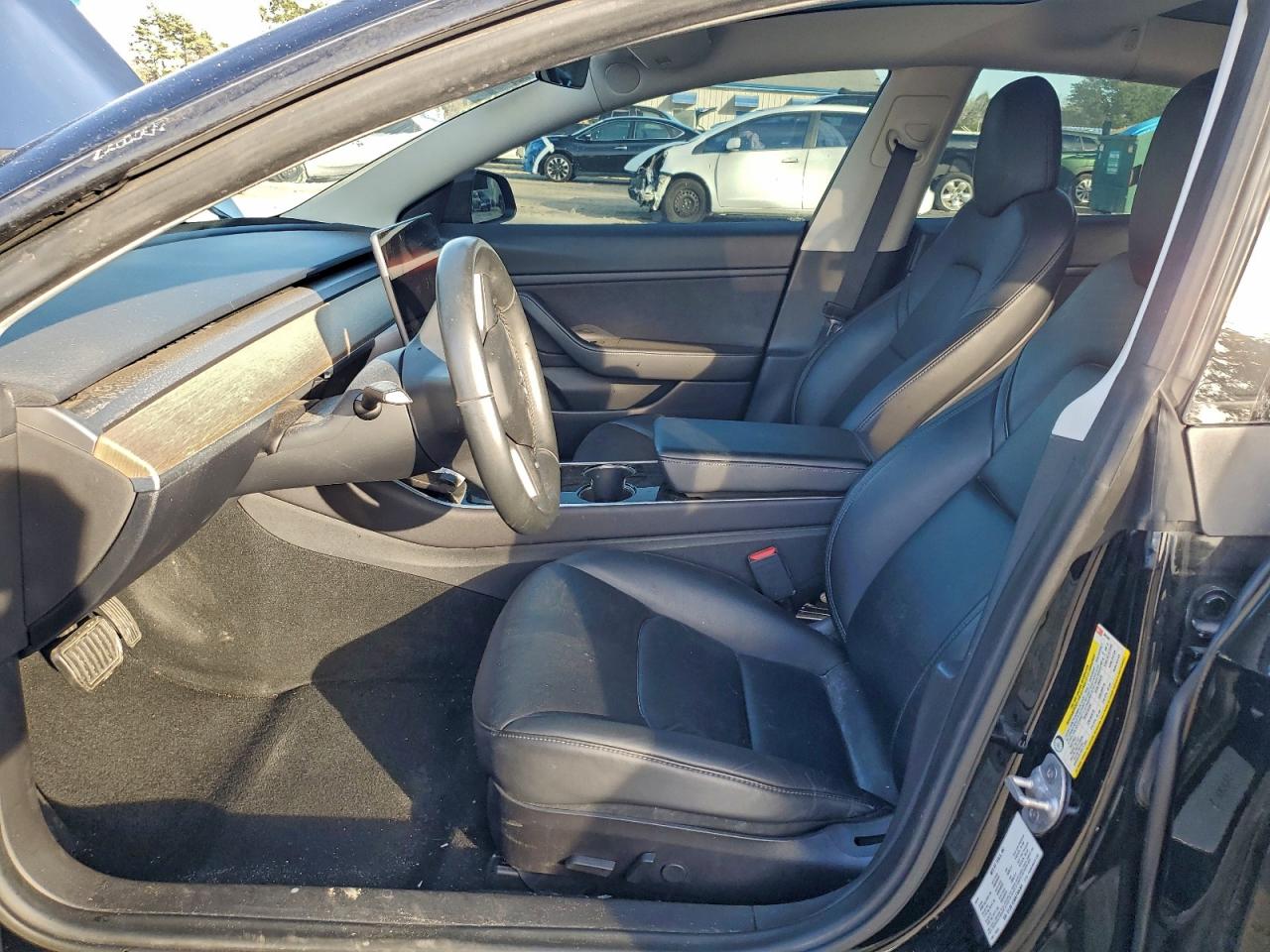 Lot #3305370323 2019 TESLA MODEL 3