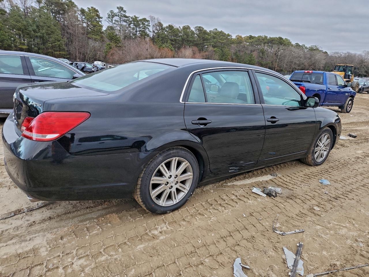 Lot #3310394961 2006 TOYOTA AVALON XL