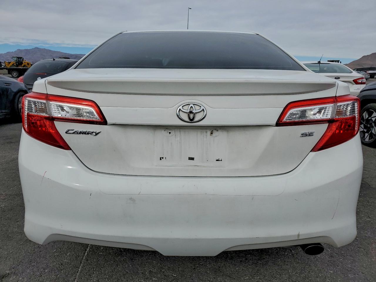 TOYOTA CAMRY BASE