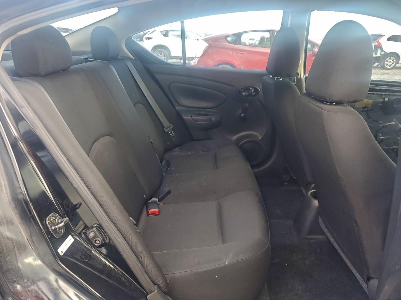 NISSAN VERSA S