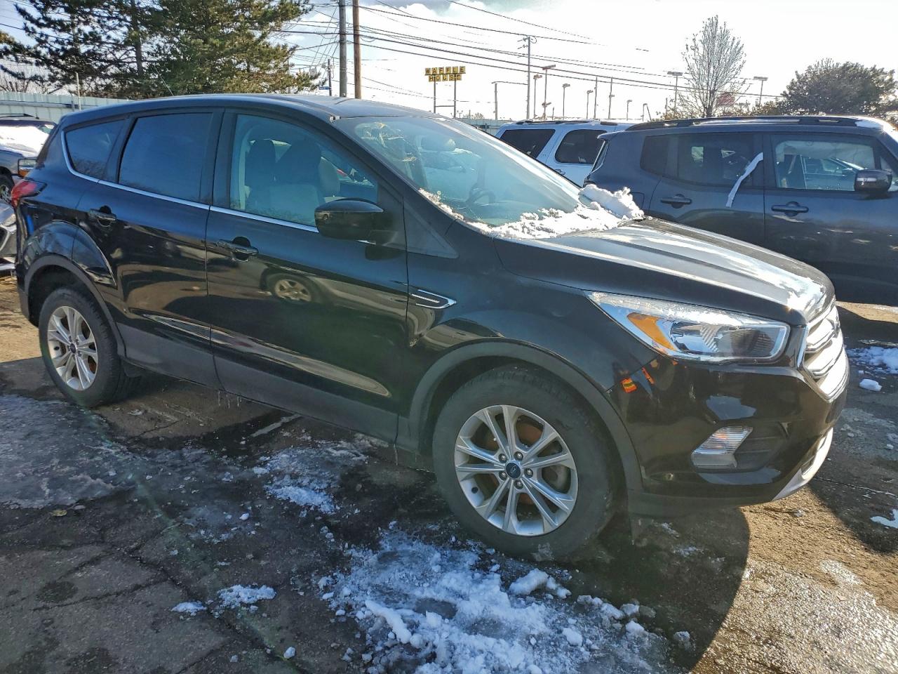 Lot #3317800129 2019 FORD ESCAPE SE