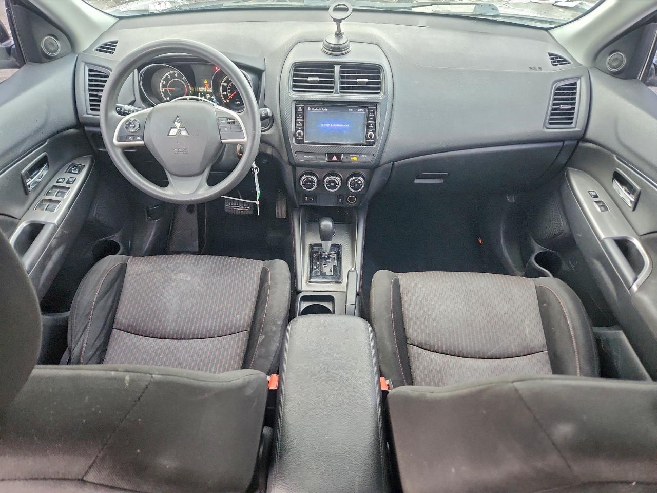 MITSUBISHI OUTLANDER ES