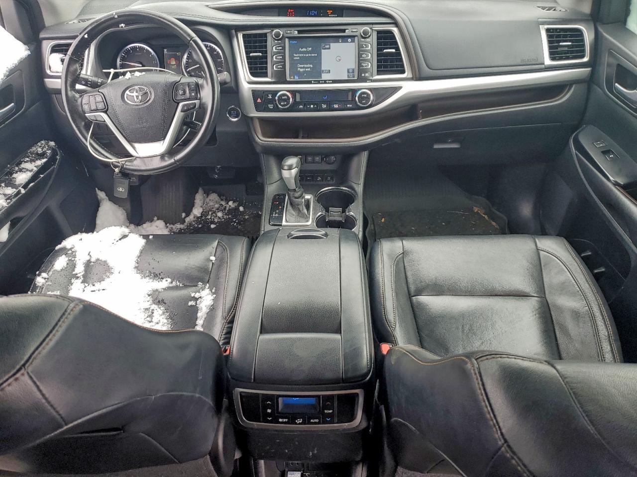 TOYOTA HIGHLANDER SE