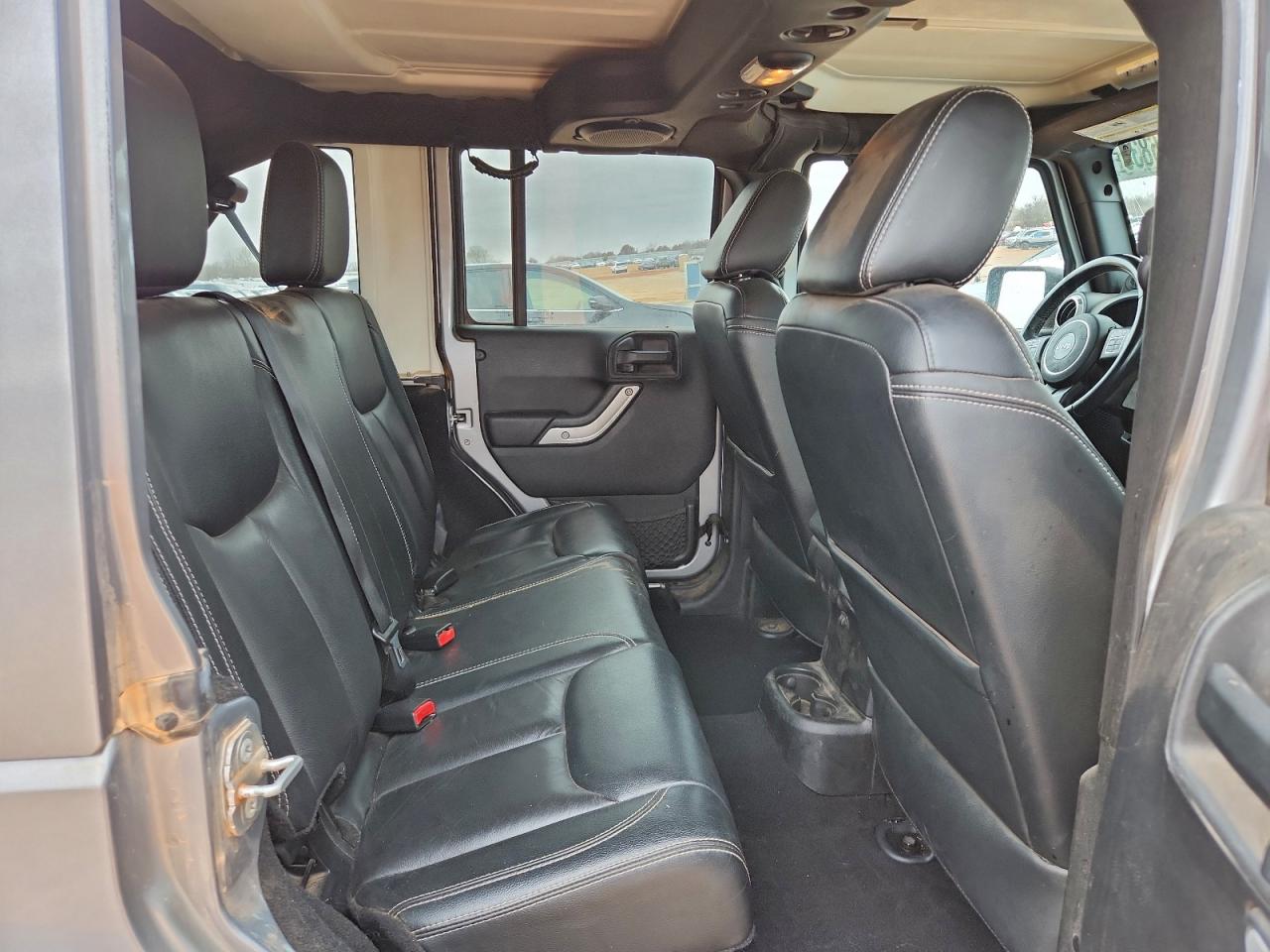 JEEP WRANGLER SAHARA