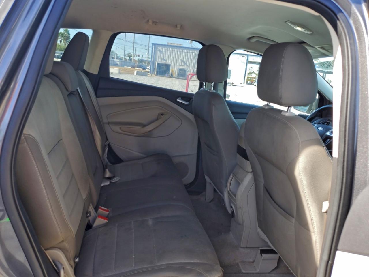 FORD ESCAPE SE