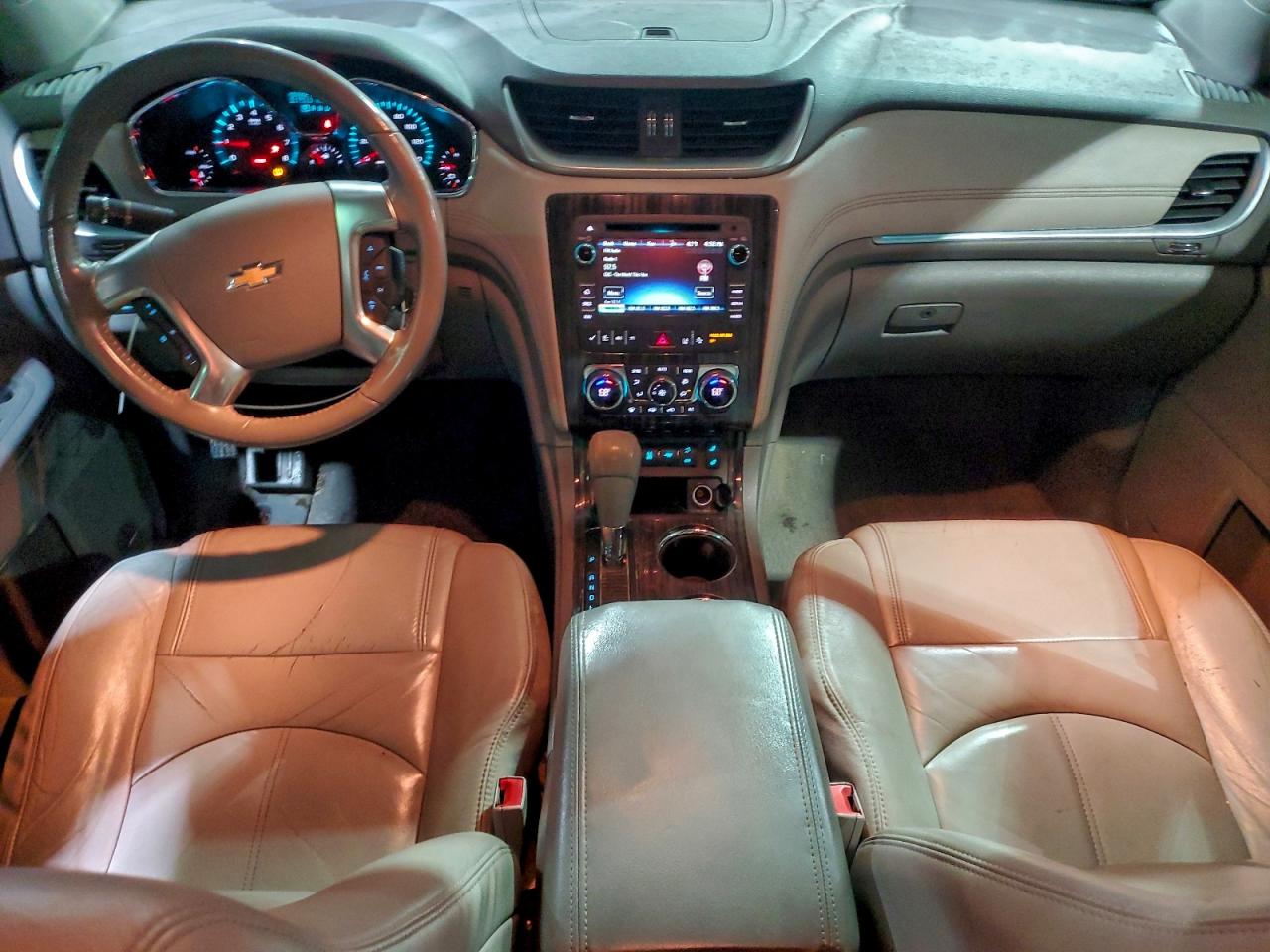 CHEVROLET TRAVERSE LT