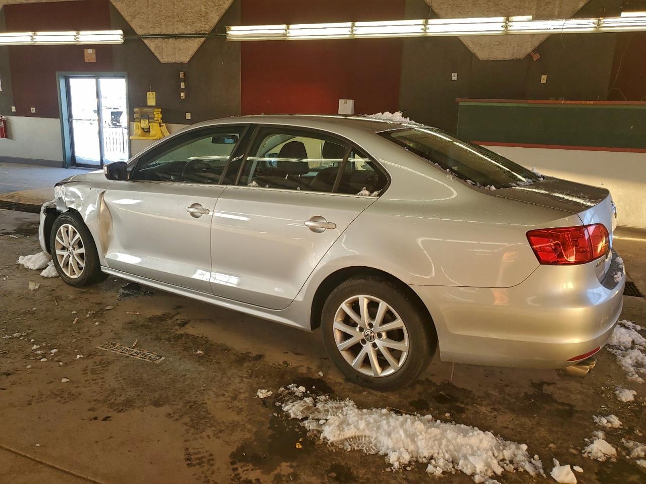 VOLKSWAGEN JETTA SE