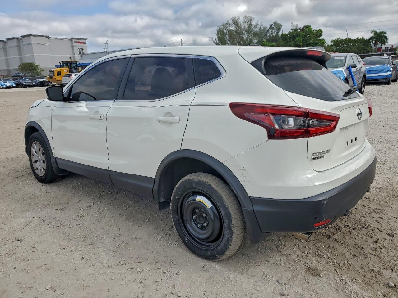 NISSAN ROGUE SPORT S