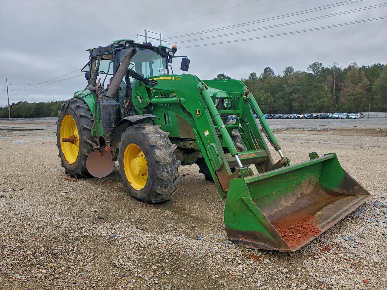 Lot #3302811936 2020 JOHN DEERE TRACTOR