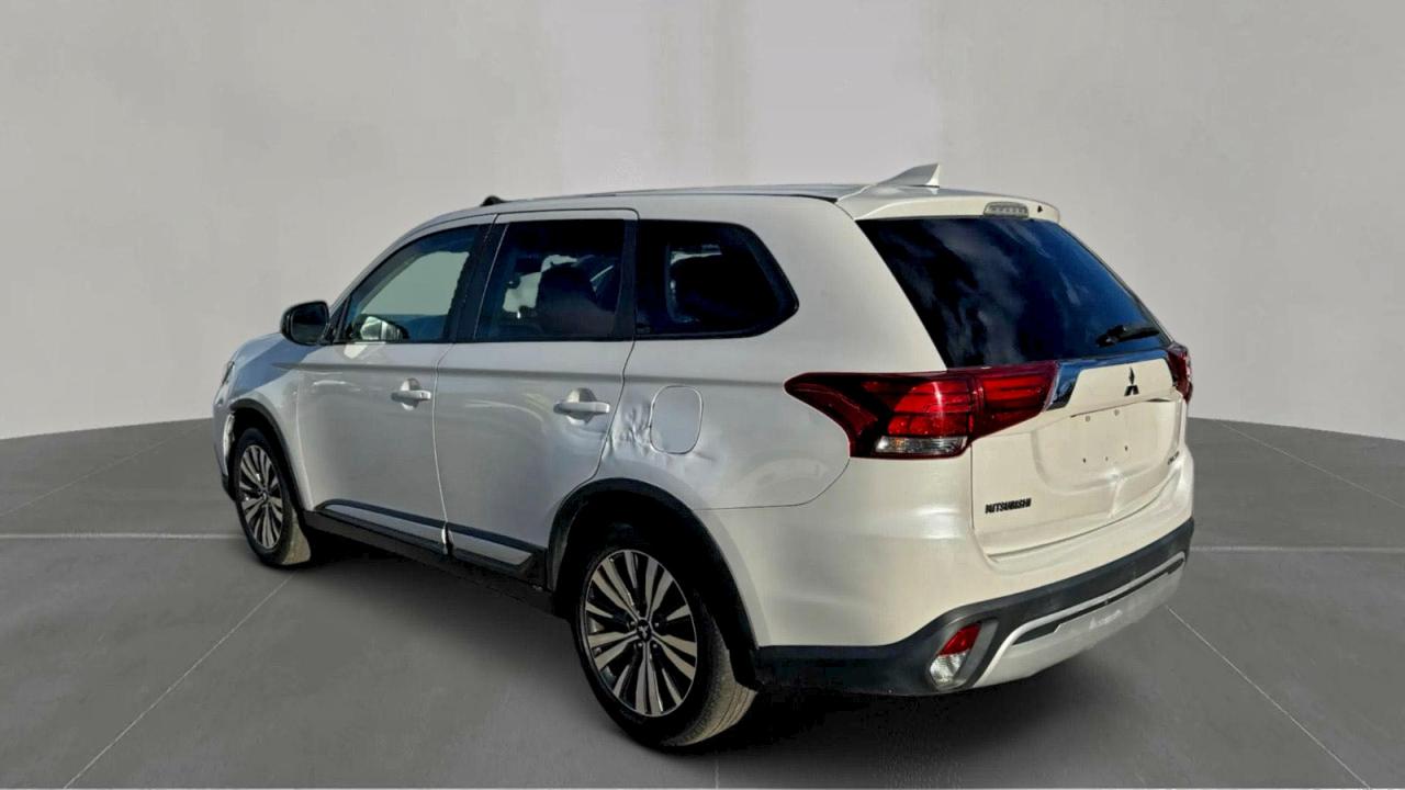 MITSUBISHI OUTLANDER ES