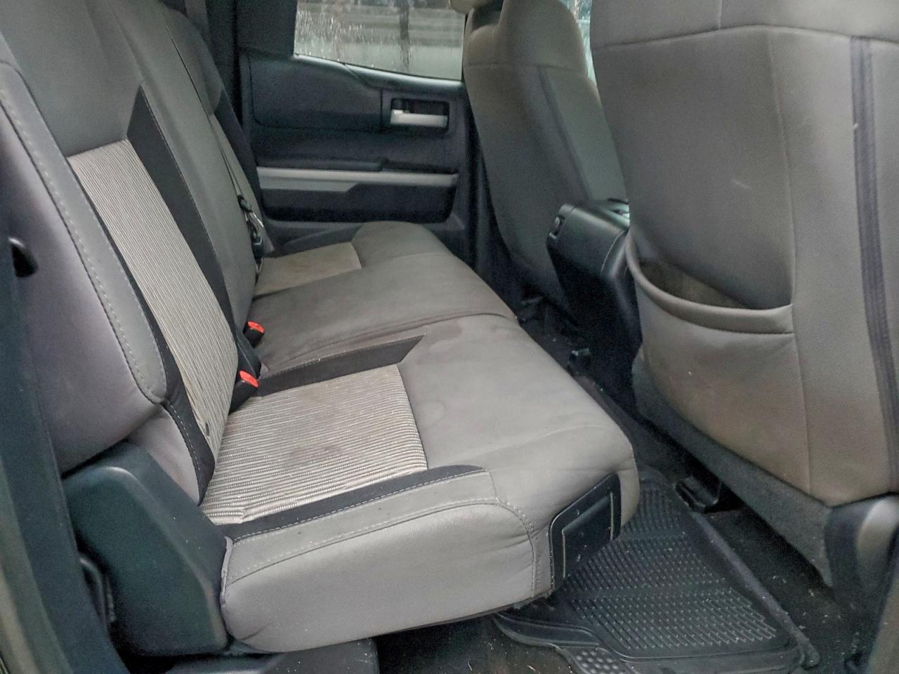 TOYOTA TUNDRA DOUBLE CAB SR