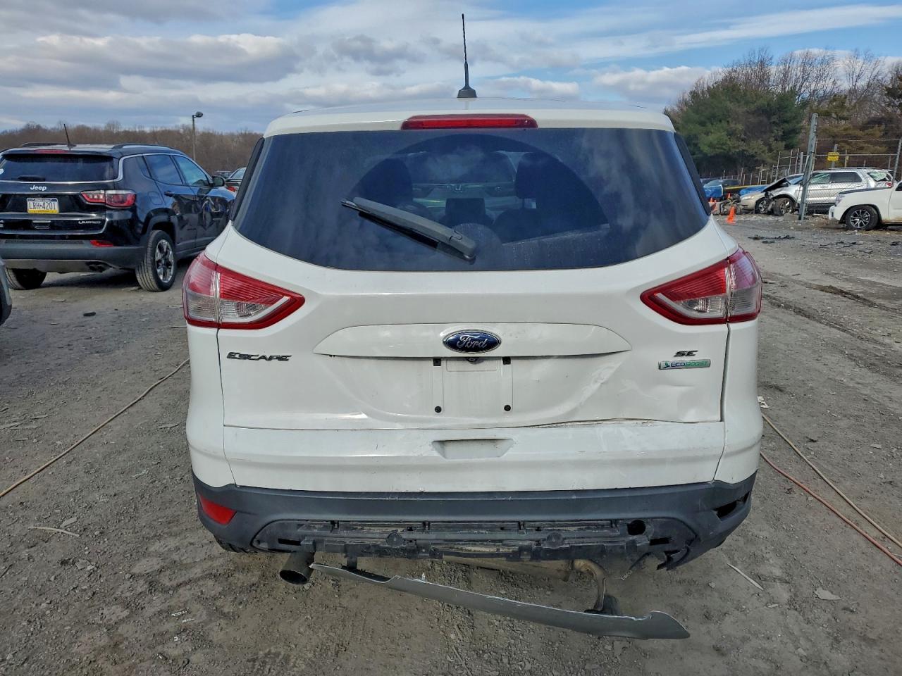 FORD ESCAPE SE