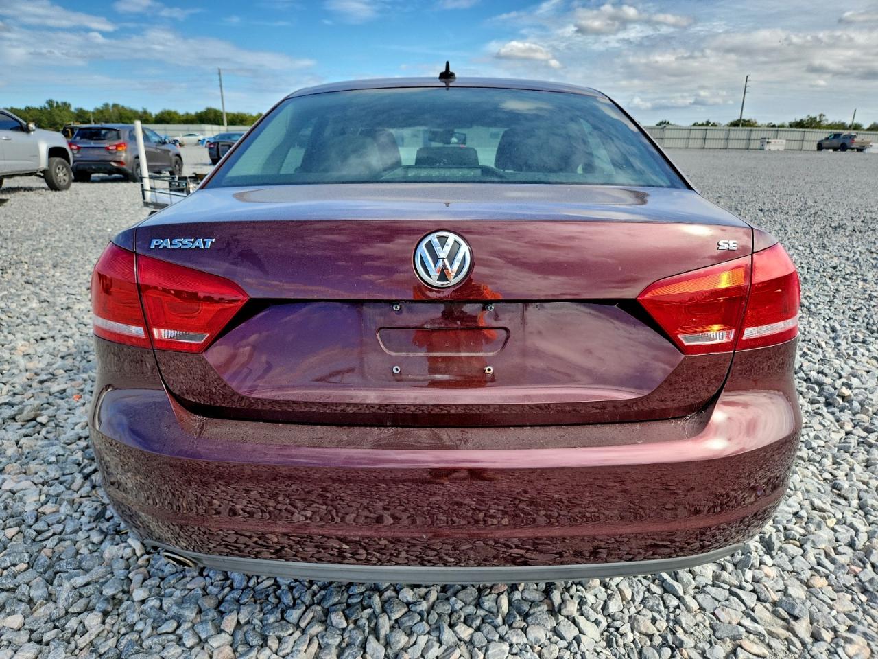 VOLKSWAGEN PASSAT SE