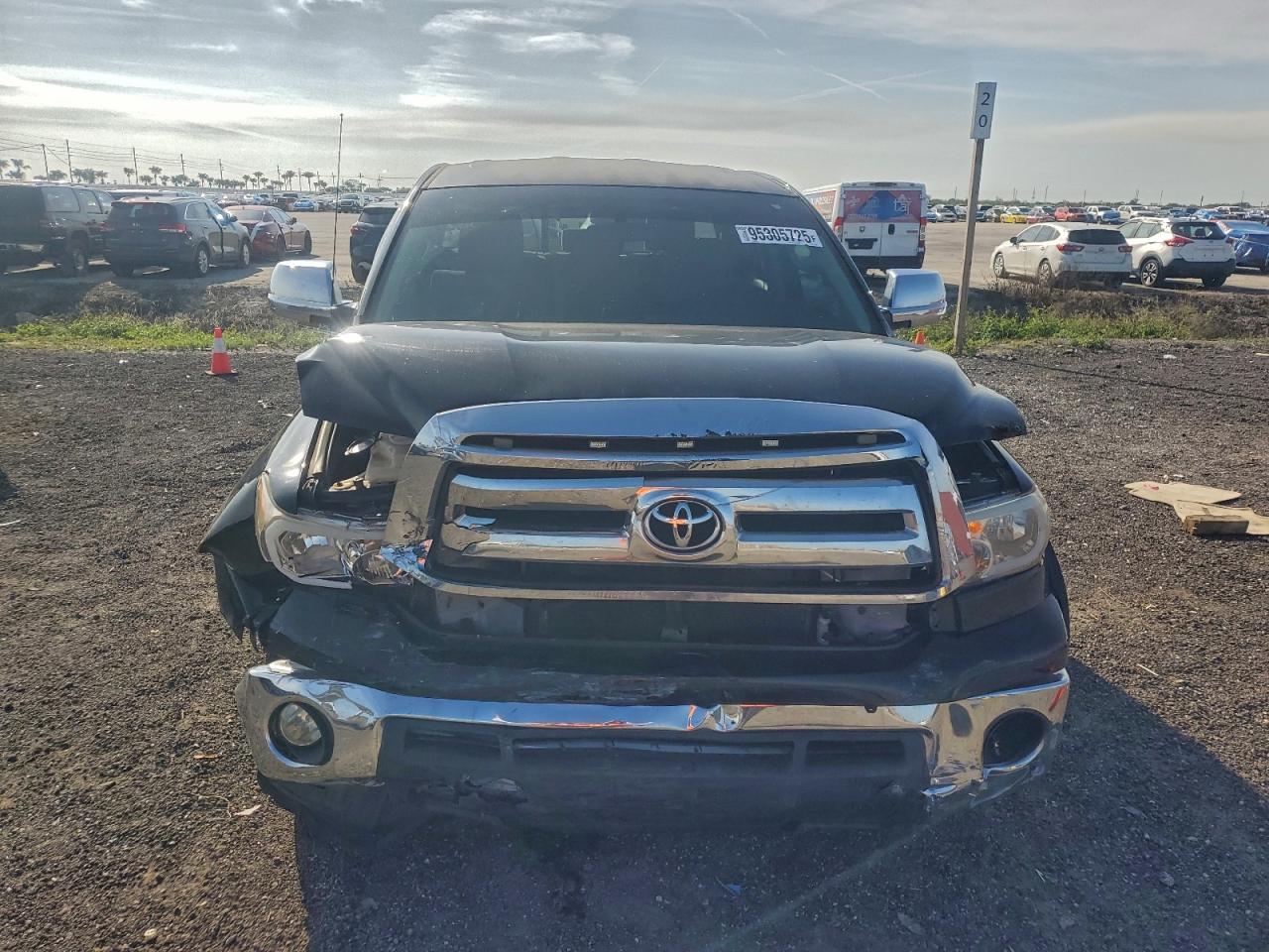 TOYOTA TUNDRA DOUBLE CAB SR5