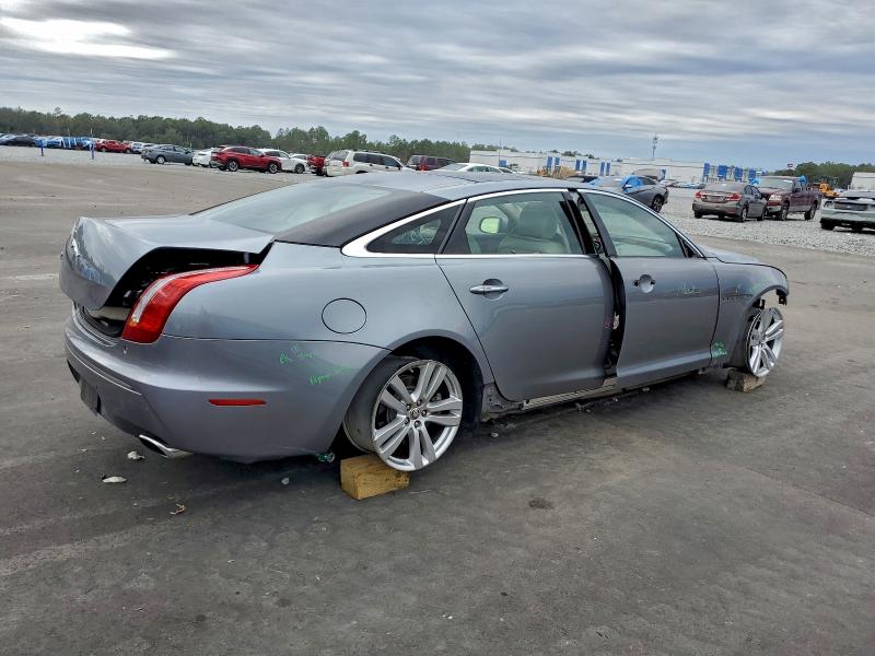 2011 JAGUAR XJL #3309600584