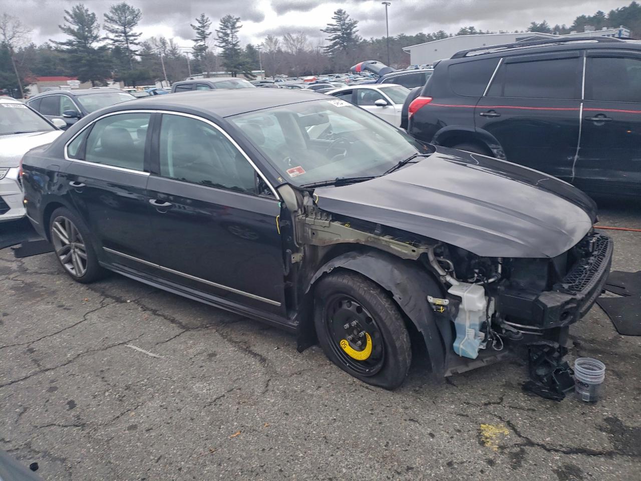 VOLKSWAGEN PASSAT R-LINE