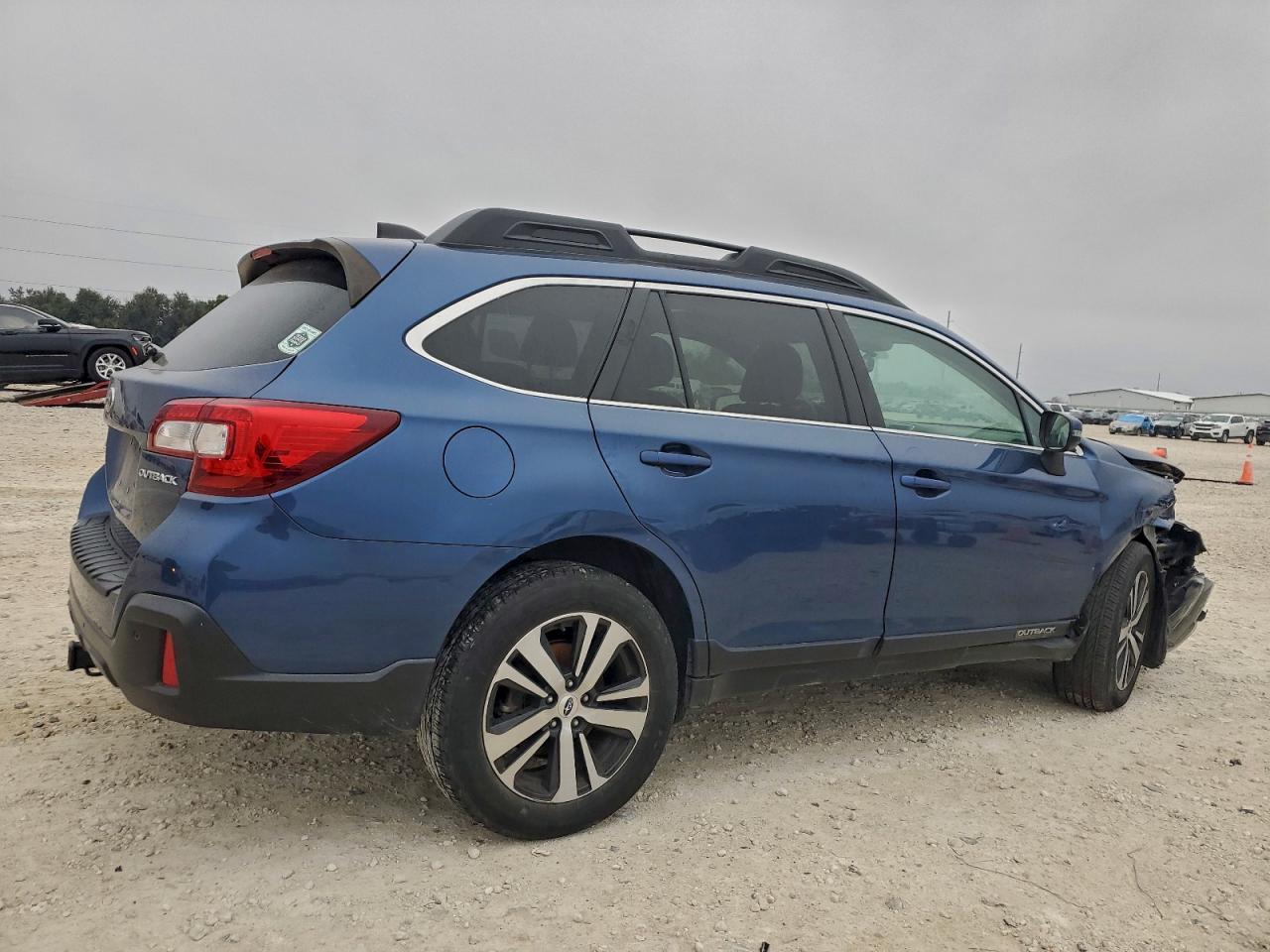 Lot #3310454305 2019 SUBARU OUTBACK 2.