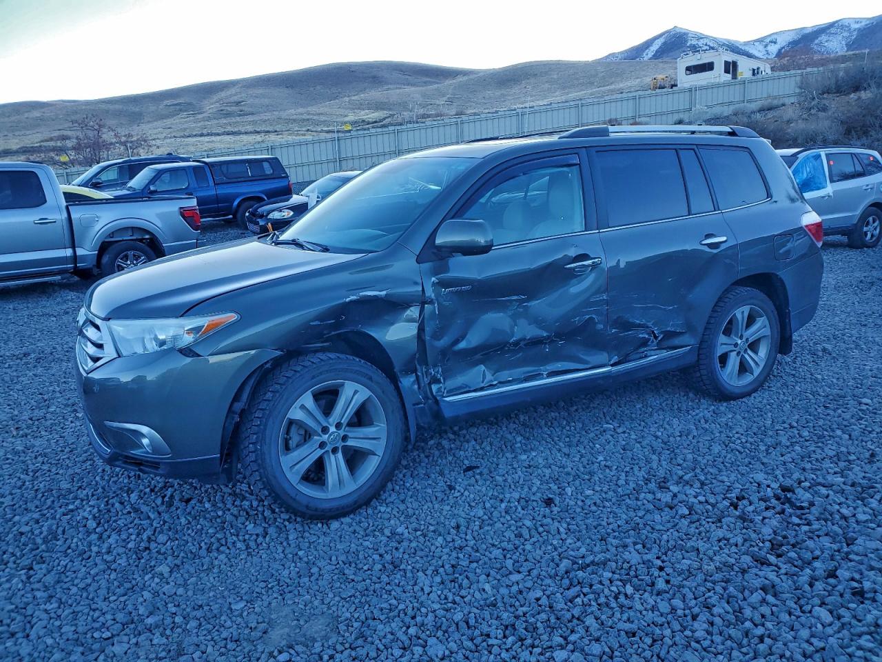 TOYOTA HIGHLANDER LIMITED