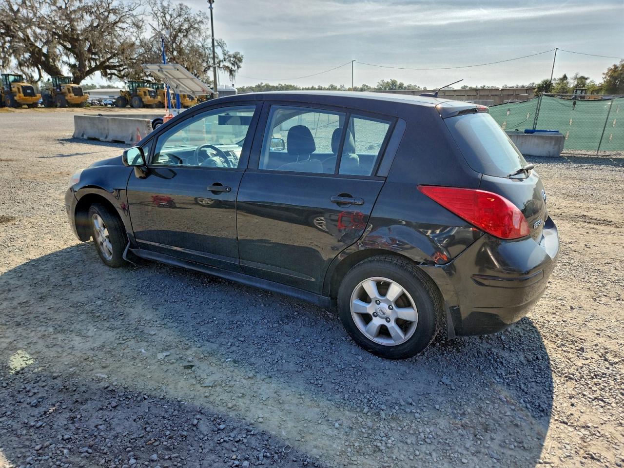 NISSAN VERSA S