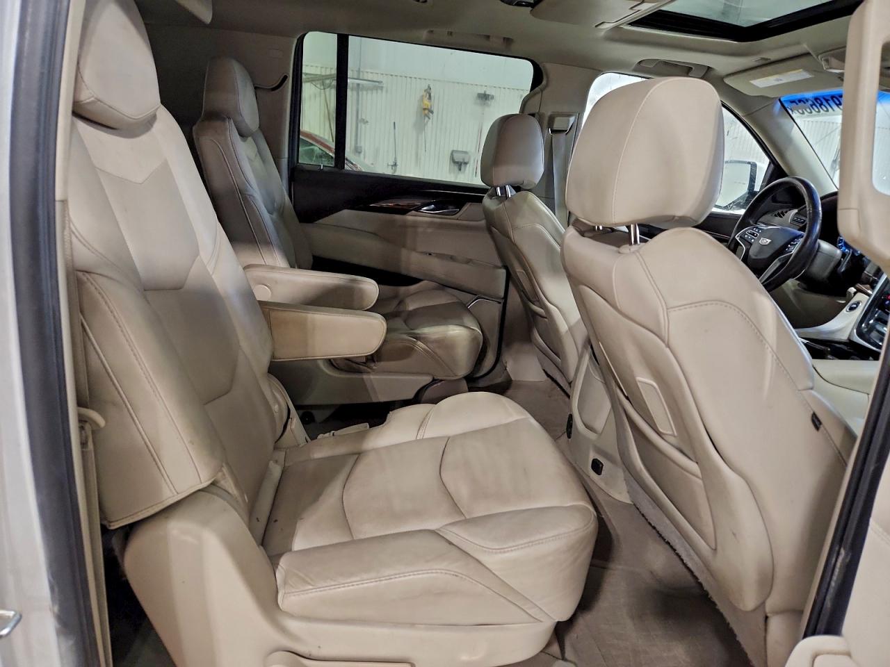 CADILLAC ESCALADE ESV PREMIUM