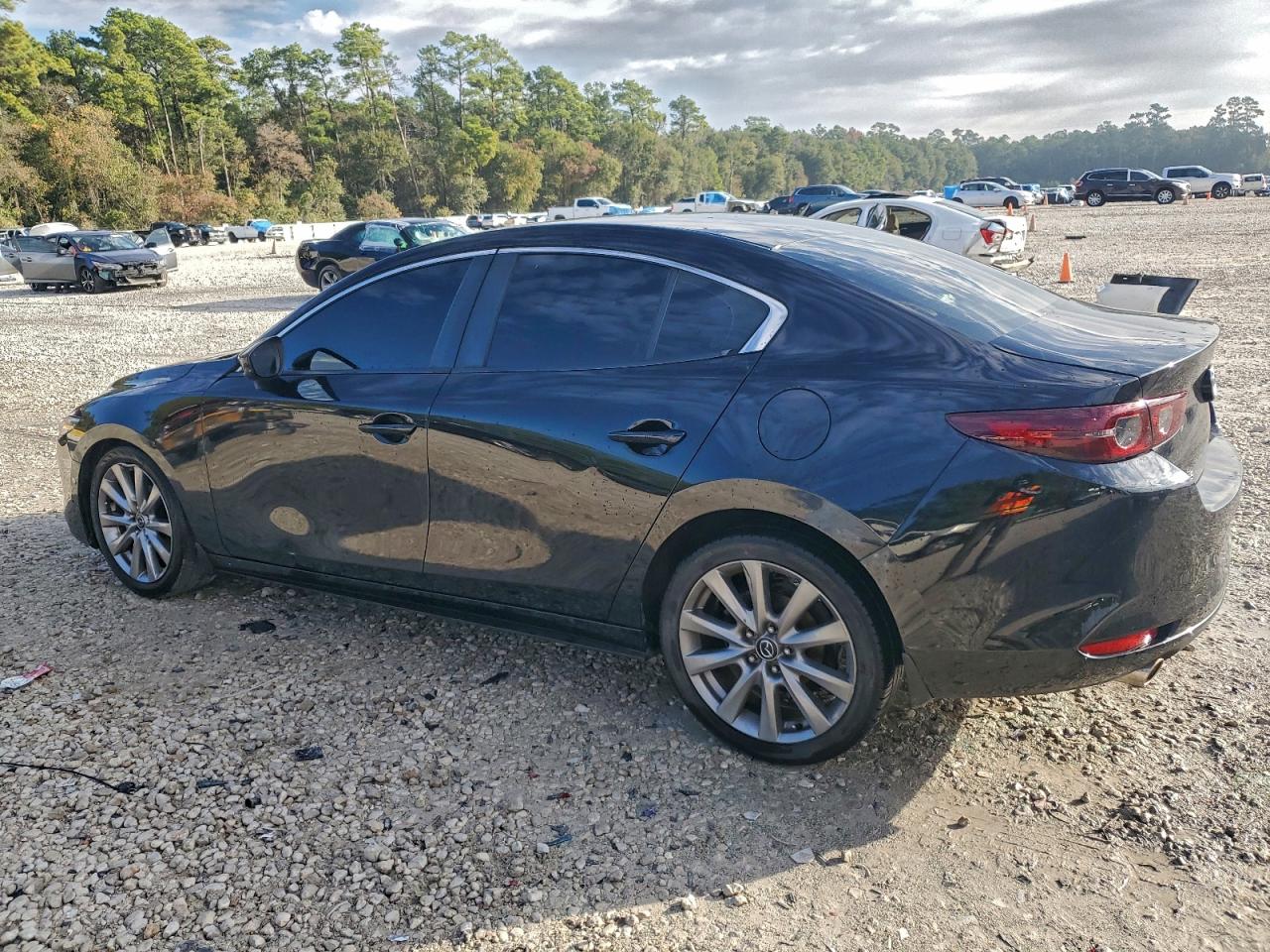 MAZDA 3 PREFERRED PLUS
