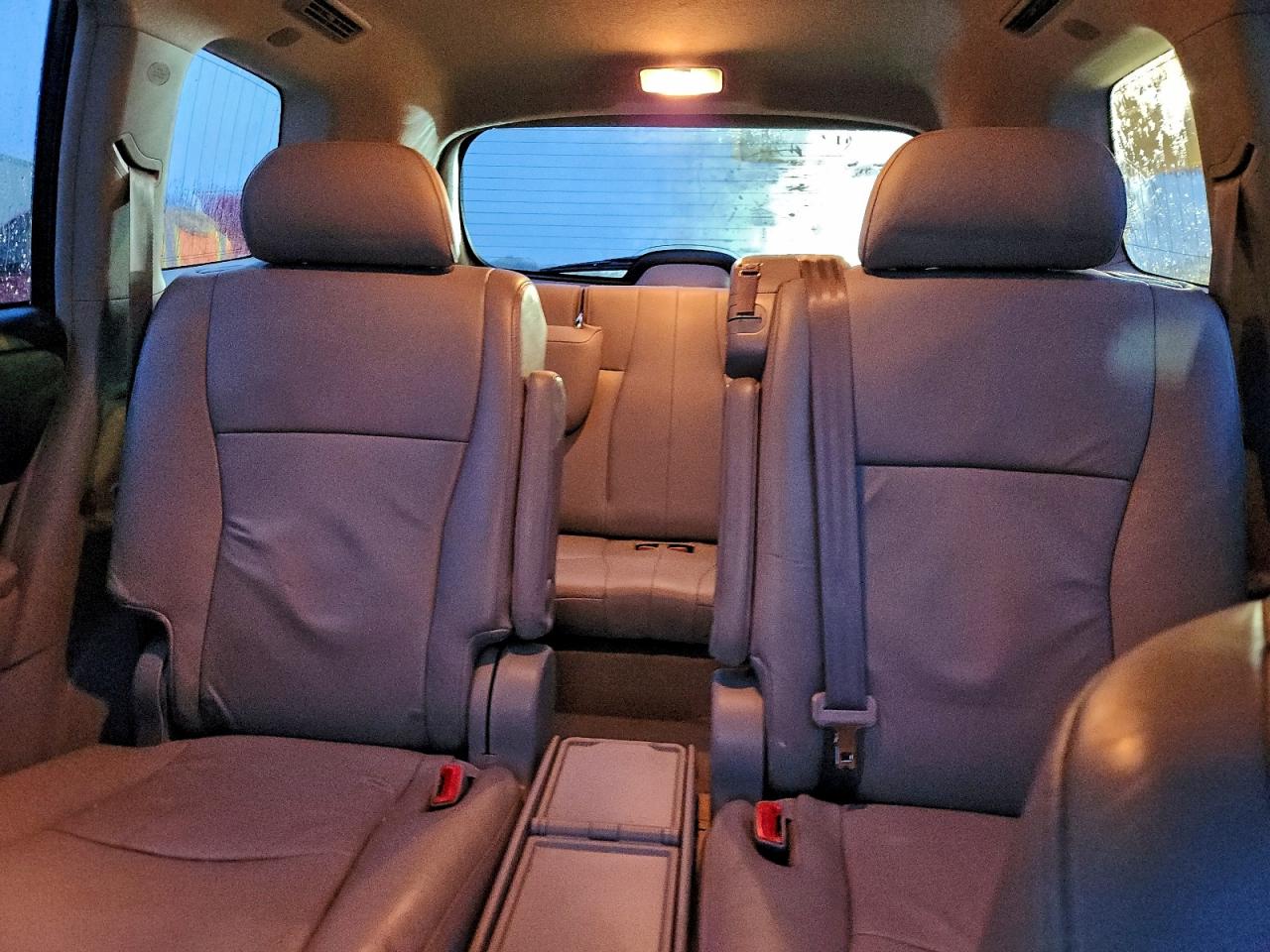 TOYOTA HIGHLANDER SE