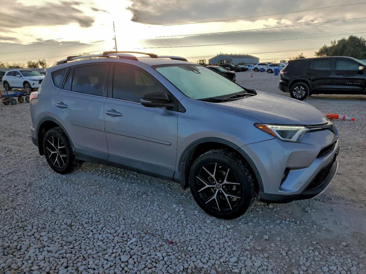 TOYOTA RAV4 SE