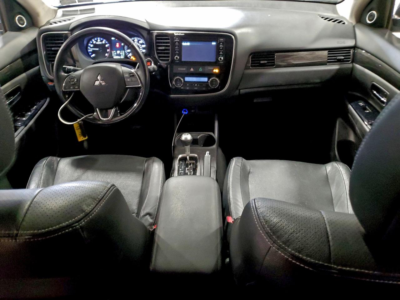 Lot #3311622269 2016 MITSUBISHI OUTLANDER