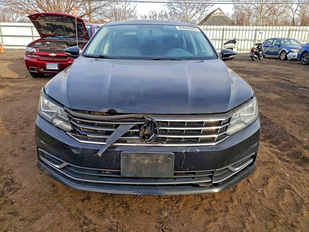 Lot #3312423690 2016 VOLKSWAGEN PASSAT S