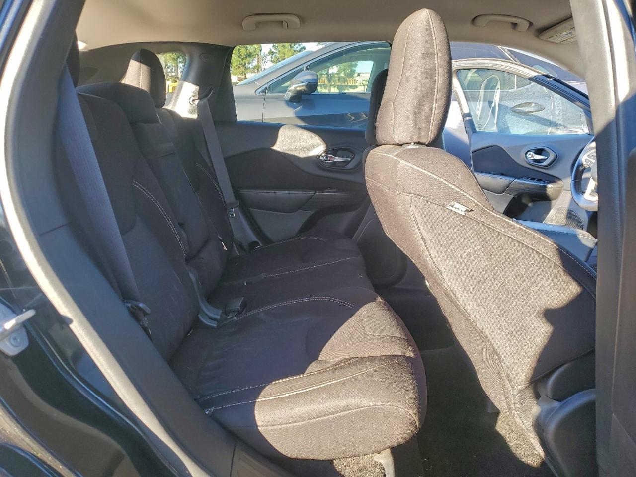 JEEP GRAND CHEROKEE LATITUDE