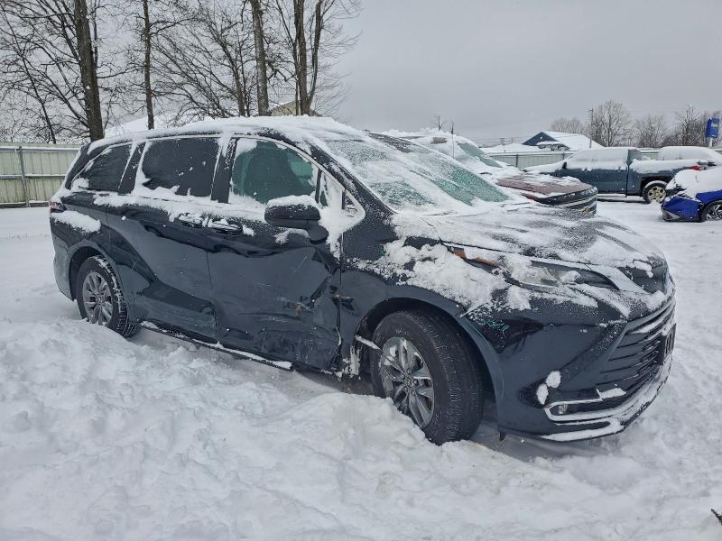 2022 TOYOTA SIENNA XLE #3304516576