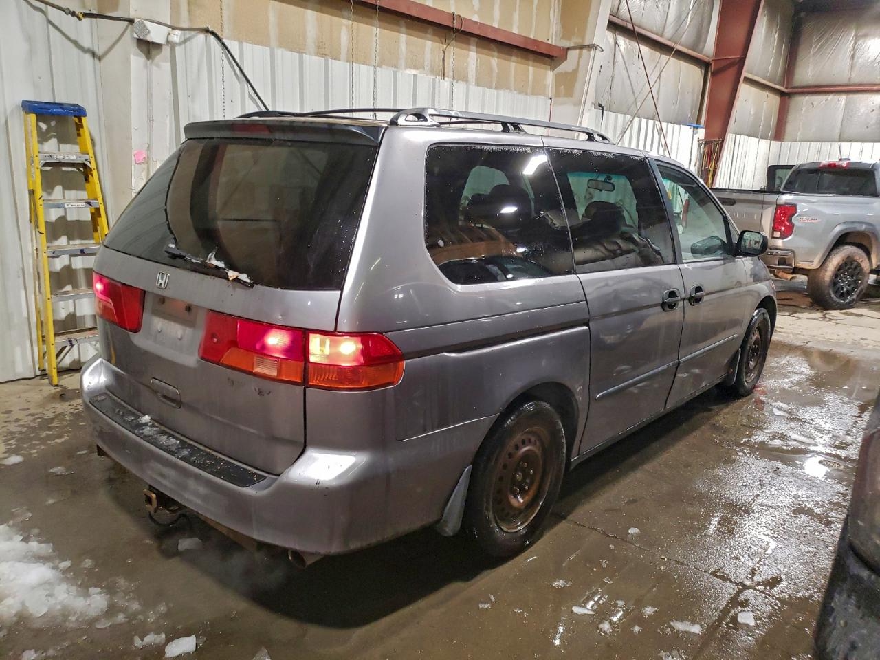 Lot #3302708081 1999 HONDA ODYSSEY LX