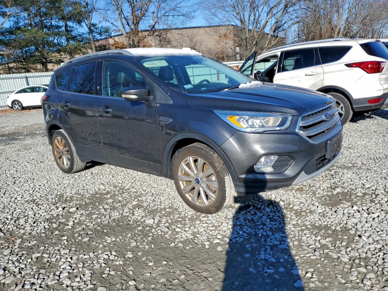 FORD ESCAPE TITANIUM
