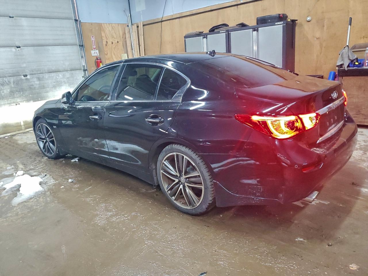 INFINITI Q50 PREMIUM