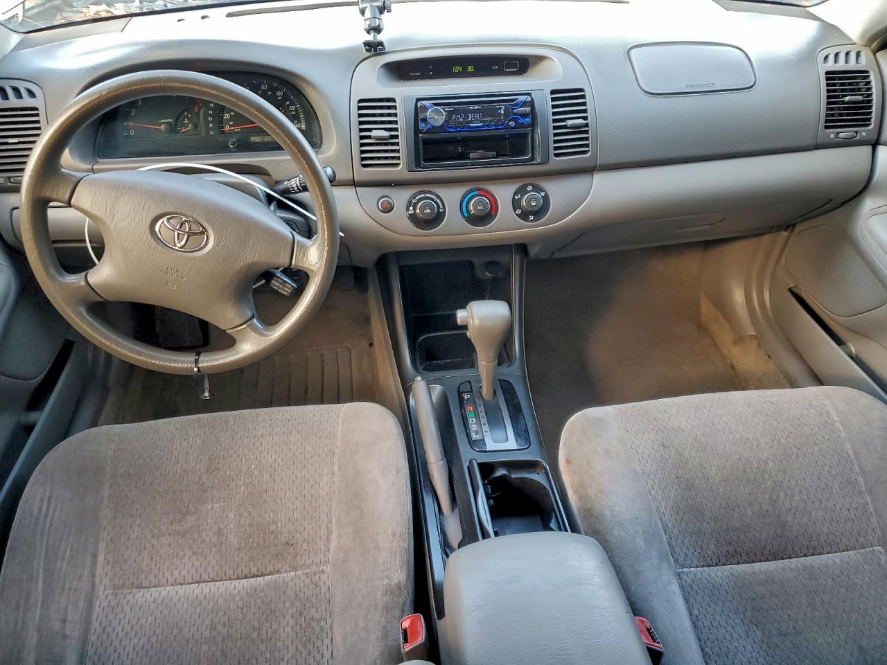 Lot #3303564927 2004 TOYOTA CAMRY LE