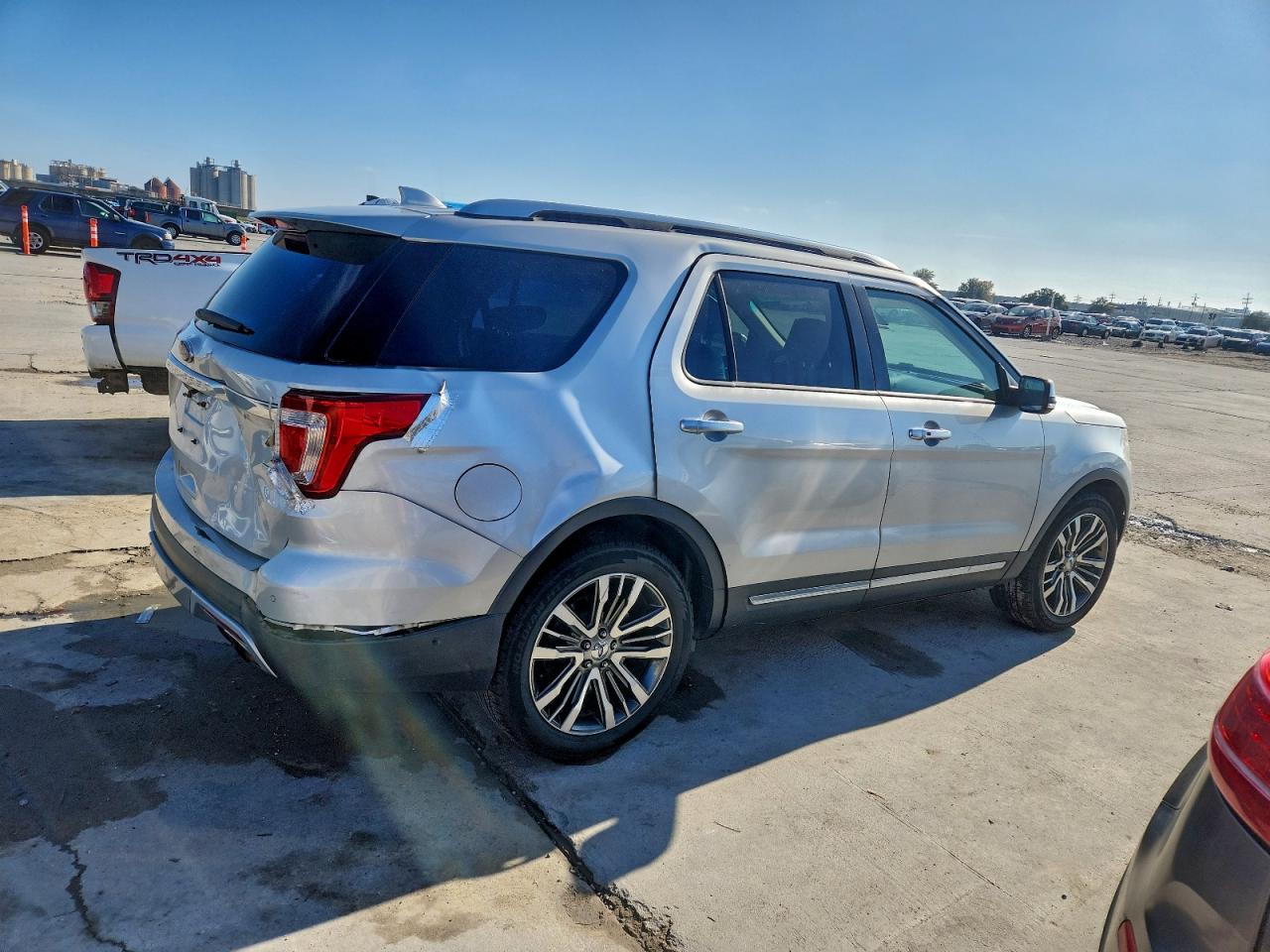 FORD EXPLORER PLATINUM