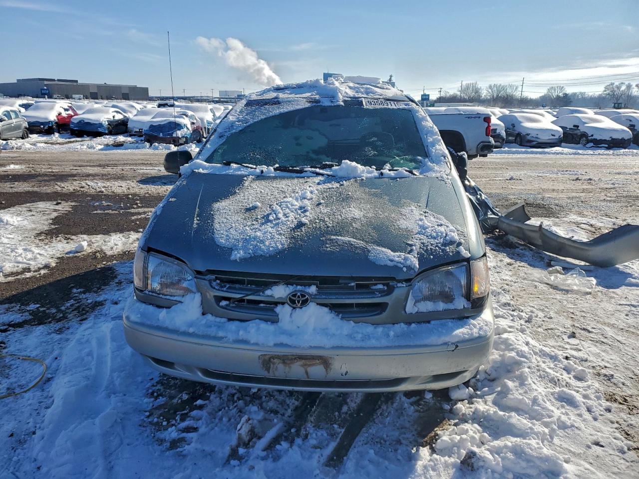 Lot #3303600936 1999 TOYOTA SIENNA LE