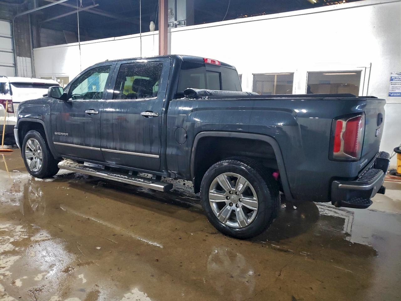 GMC SIERRA K1500 SLT