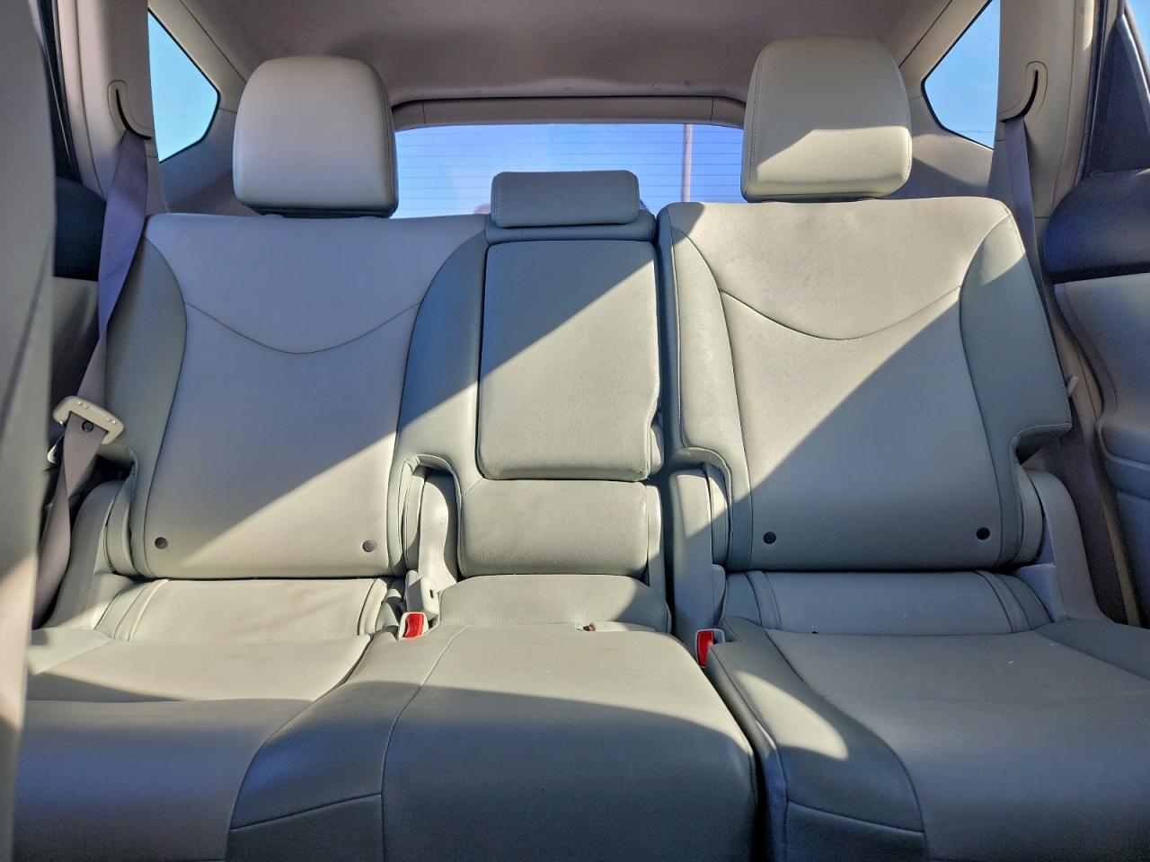 Lot #3318098369 2014 TOYOTA PRIUS V