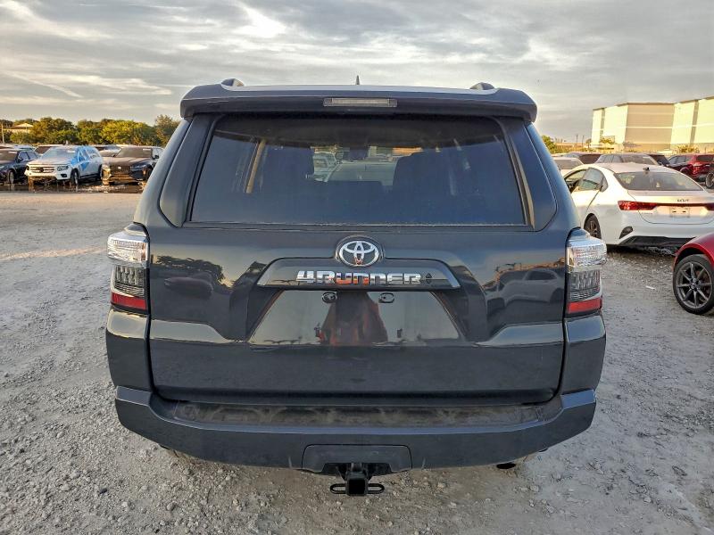2024 TOYOTA 4RUNNER SR #3305307339