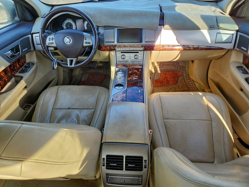 2010 JAGUAR XF PREMIUM #3305365316