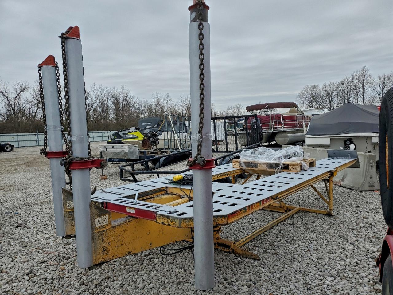 Lot #3311458238 2000 CHIEF CHIEF