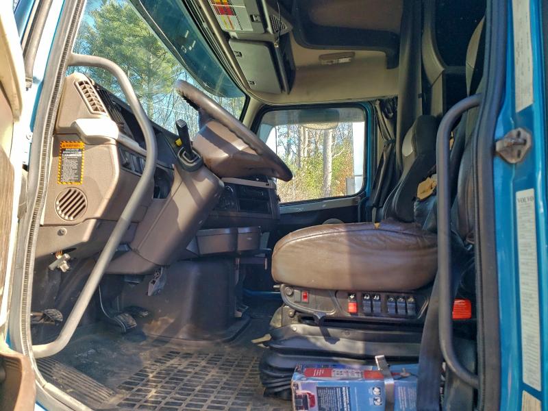 2017 VOLVO VNL #3309279624