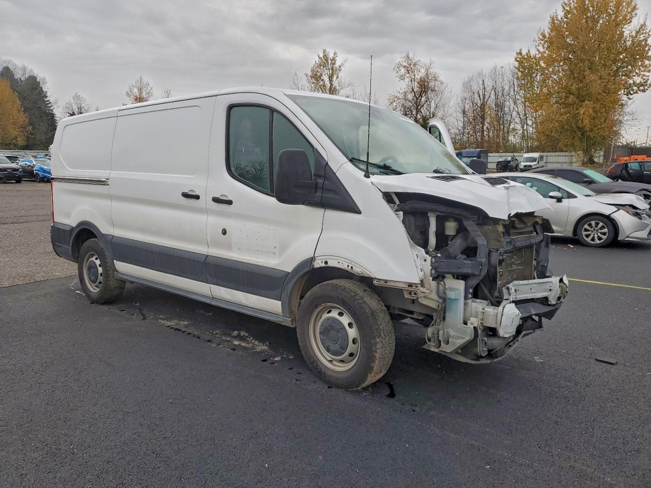 Lot #3311448241 2015 FORD TRANSIT T-