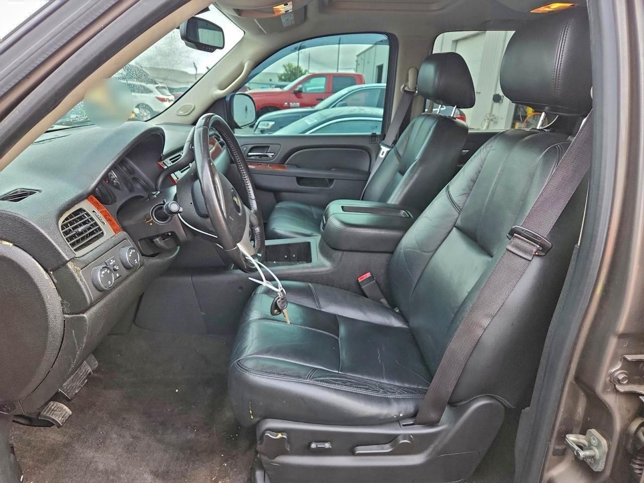 CHEVROLET TAHOE K1500 LT