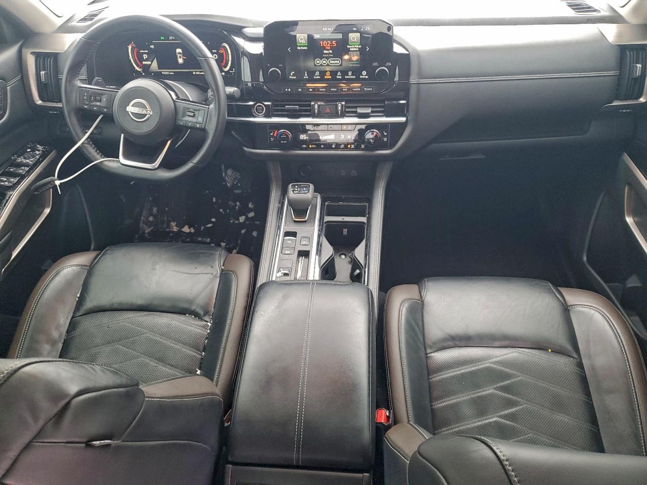 NISSAN PATHFINDER PLATINUM