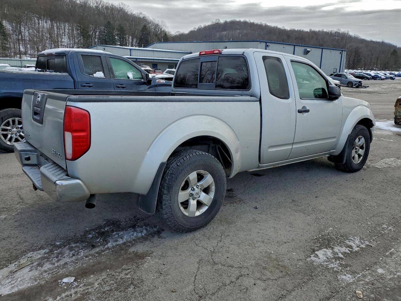 NISSAN FRONTIER KING CAB SE